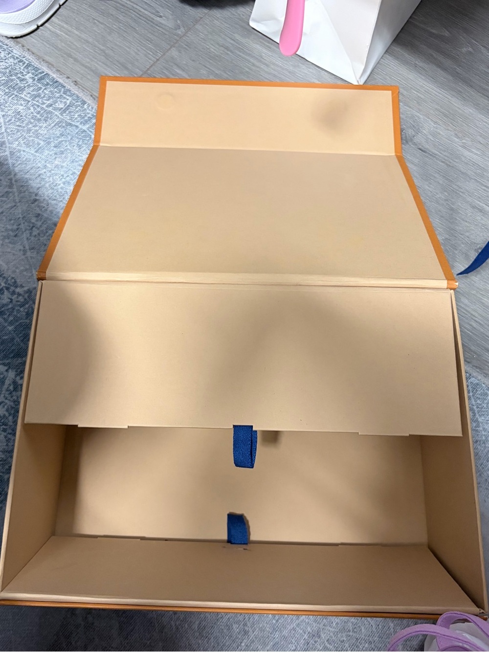 Louis Vuitton Box - Picture 3 of 3